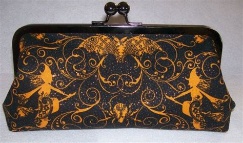 Glam up for Halloween: Minnie Witch Clutch Styling Tips